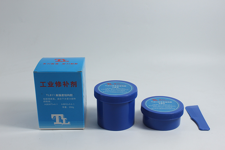 TL811高強度結(jié)構(gòu)膠實拍圖